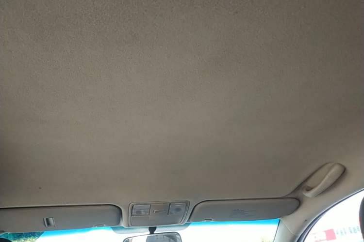 Used Kia K2 2015 Sedan 1.4L Automatic GLS Headliner