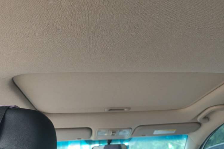 Used Kia K2 2015 Hatchback 1.4L MT GLS Cool Edition Headliner