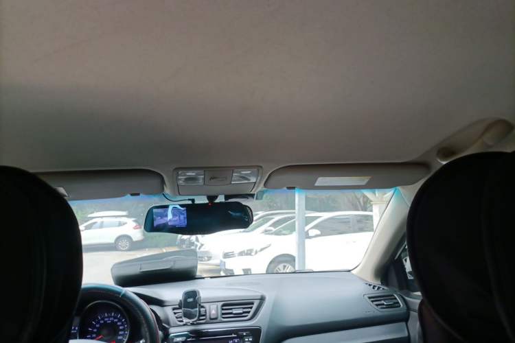 Used Kia K2 2015 Sedan 1.4L Automatic GLS Headliner