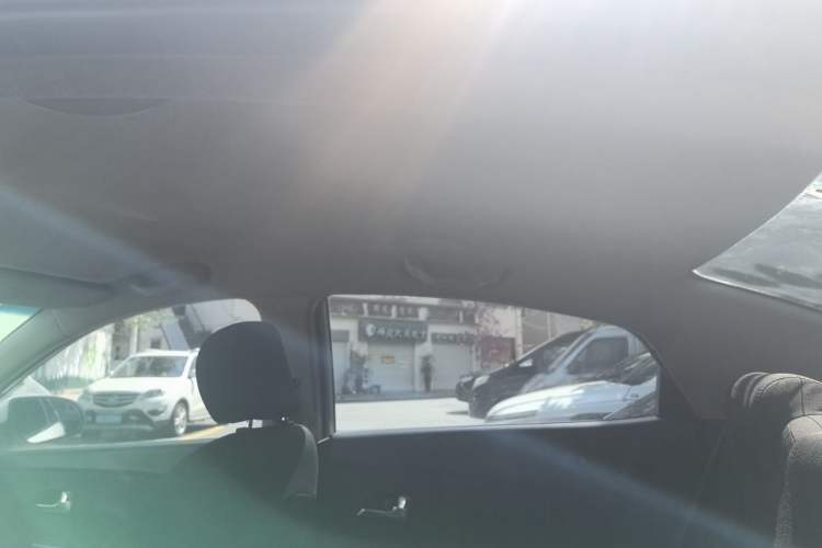 Used Kia K2 2015 Sedan 1.4L Automatic GLS Headliner