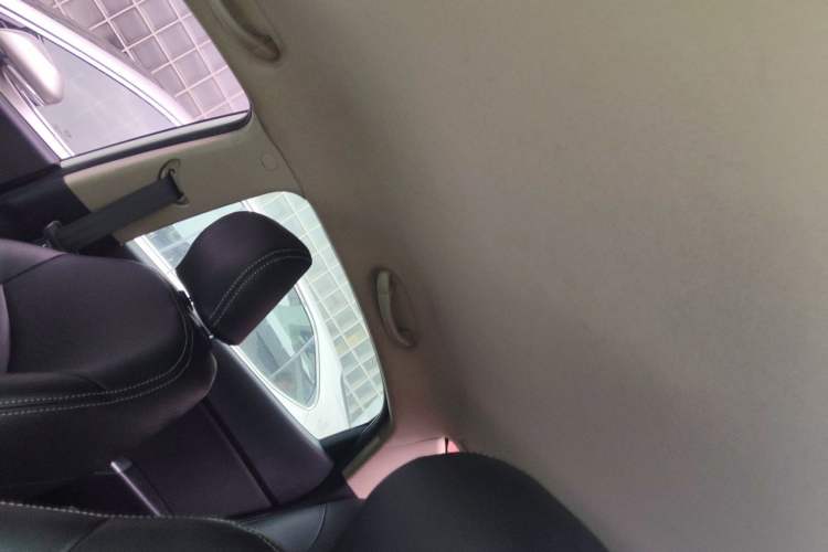Used Kia K2 2015 Sedan 1.4L MT GLS Headliner