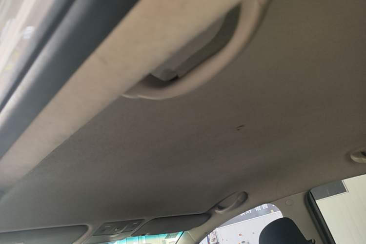 Used Kia K2 2015 Sedan 1.4L Automatic GLS Headliner