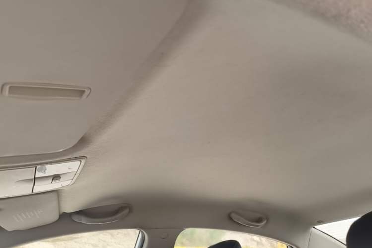 Used Kia K2 2015 Sedan 1.4L Automatic GLS Headliner