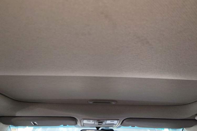 Used Kia K2 2015 Hatchback 1.4L AT GLS Cool Edition Headliner