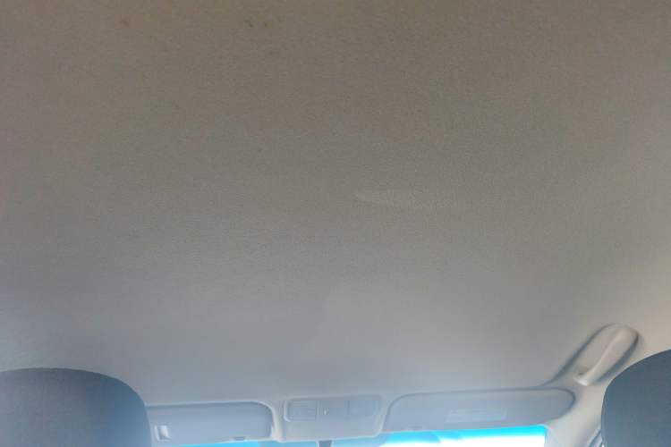 Used Kia K2 2015 Sedan 1.4L MT GLS Headliner