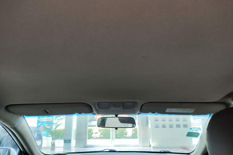 Used Kia K2 2015 Sedan 1.4L MT GLS Headliner