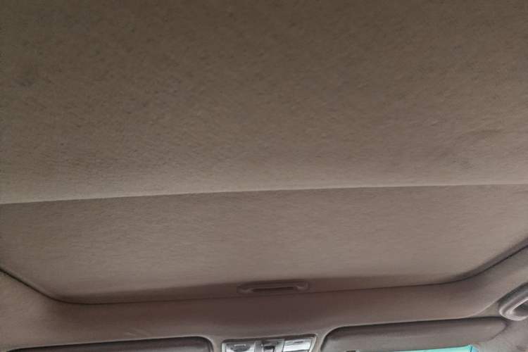 Used Kia K2 2015 Hatchback 1.4L AT GLS Cool Edition Headliner