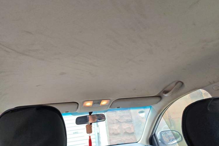 Used Kia K2 2015 Sedan 1.4L MT GLS Headliner