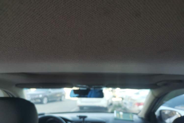 Used Kia K2 2015 Hatchback 1.4L AT GLS Cool Edition Headliner