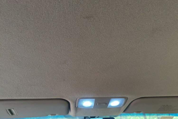 Used Kia K2 2015 Sedan 1.4L MT GLS Headliner