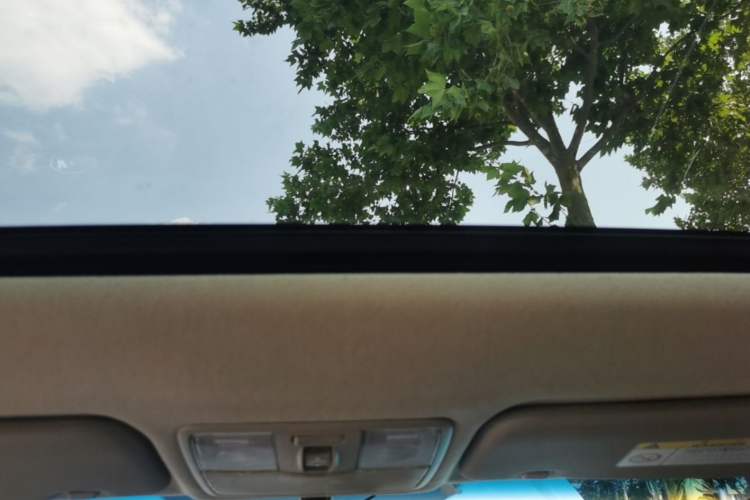 Used Kia K2 2015 Sedan 1.4L MT TOP Headliner