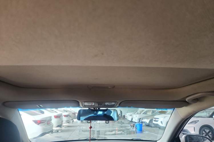 Used Kia K2 2015 Hatchback 1.4L AT GLS Cool Edition Headliner