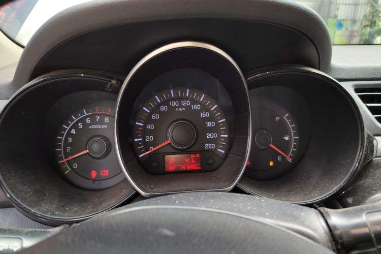 Used Kia K2 2015 Sedan 1.4L Automatic GLS Instrument Cluster