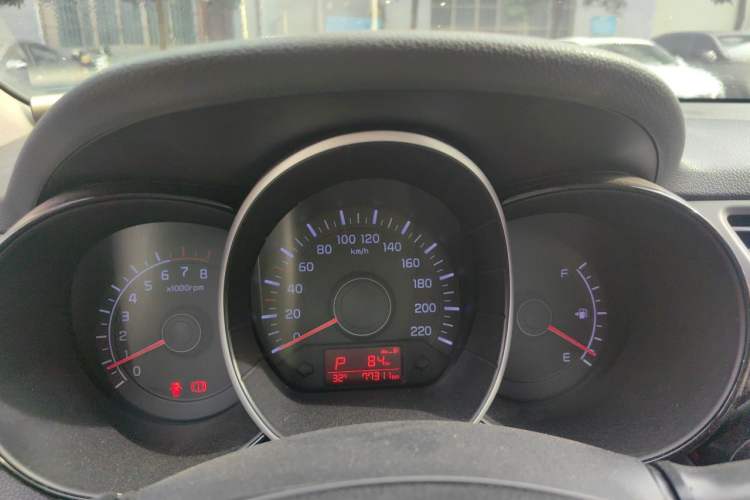 Used Kia K2 2015 Sedan 1.4L Automatic GLS Instrument Cluster