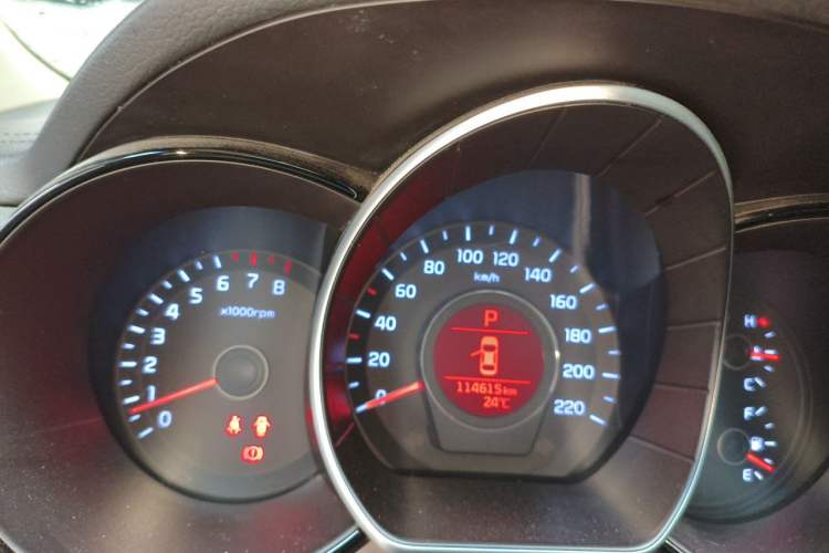 Used Kia K2 2015 Sedan 1.6L Automatic Transmission Premium Instrument Cluster