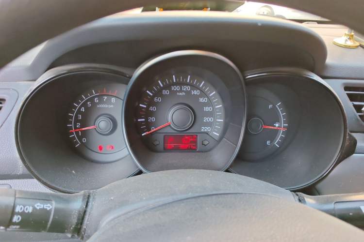 Used Kia K2 2015 Sedan 1.4L Automatic GLS Instrument Cluster