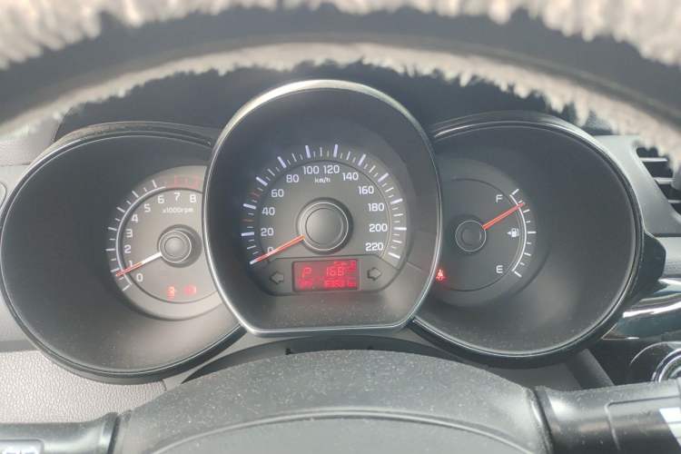 Used Kia K2 2015 Sedan 1.4L Automatic GLS Instrument Cluster