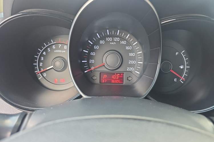 Used Kia K2 2015 Sedan 1.4L Automatic GLS Instrument Cluster