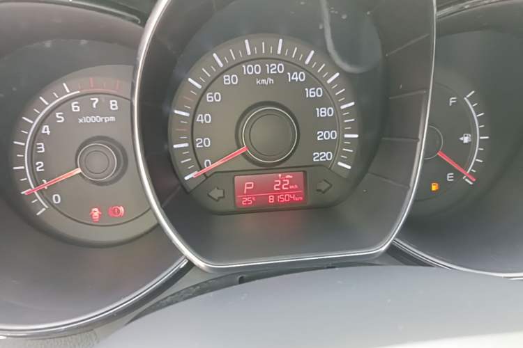 Used Kia K2 2015 Sedan 1.4L Automatic GLS Instrument Cluster