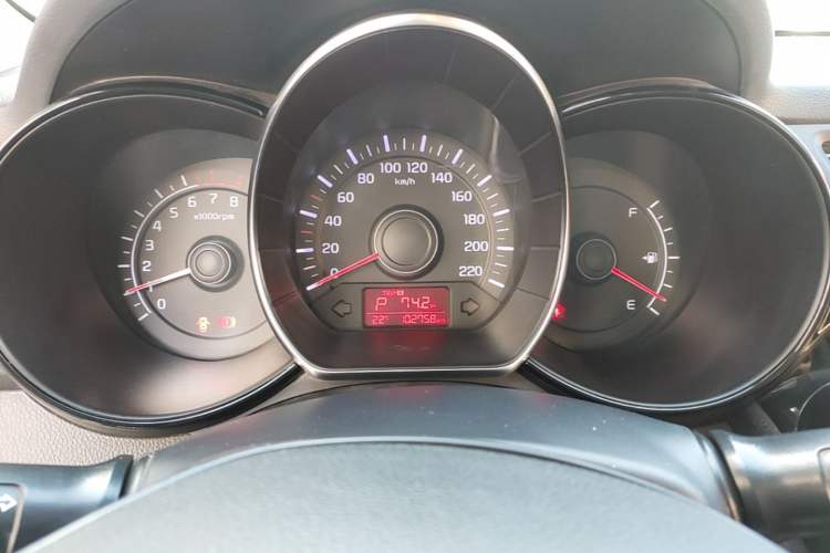 Used Kia K2 2015 Sedan 1.4L Automatic GLS Instrument Cluster