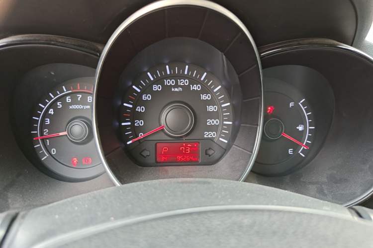 Used Kia K2 2015 Sedan 1.4L Automatic GLS Instrument Cluster