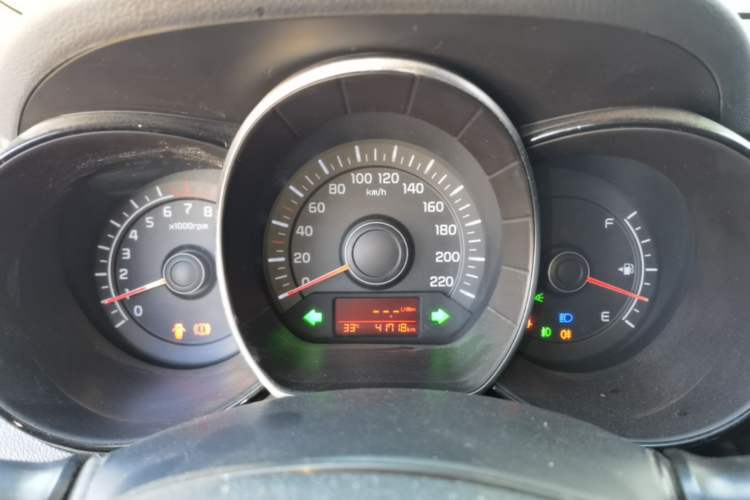 Used Kia K2 2015 Sedan 1.4L MT GLS Instrument Cluster