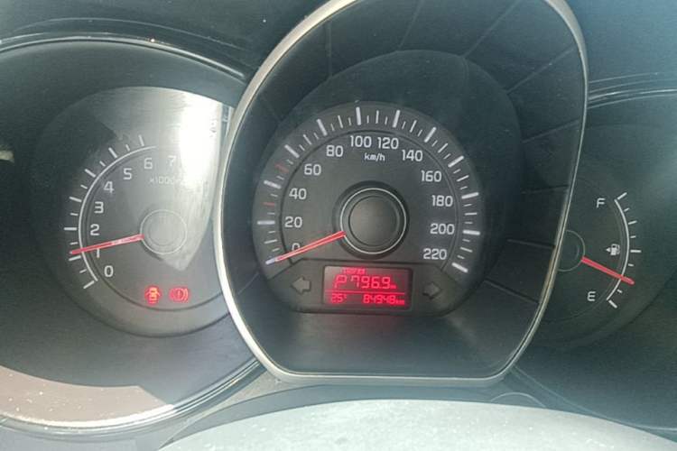 Used Kia K2 2015 Sedan 1.4L Automatic GLS Instrument Cluster