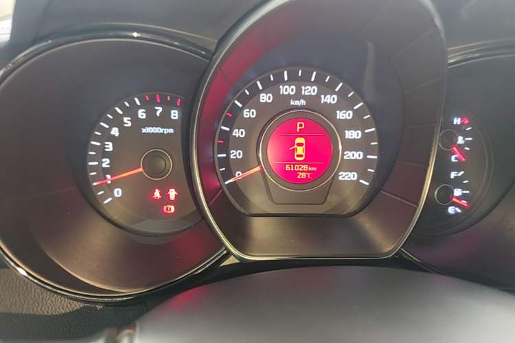 Used Kia K2 2015 Sedan 1.6L Automatic Transmission Premium Instrument Cluster