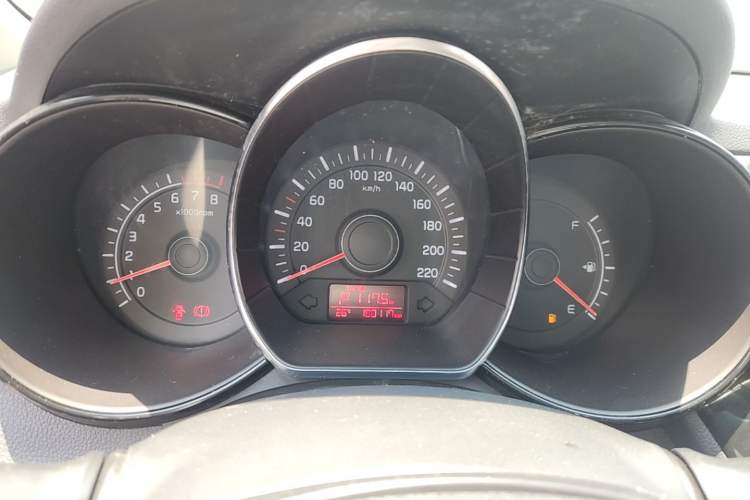 Used Kia K2 2015 Sedan 1.4L Automatic GLS Instrument Cluster