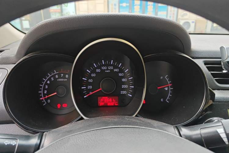 Used Kia K2 2015 Sedan 1.4L Automatic GLS Instrument Cluster