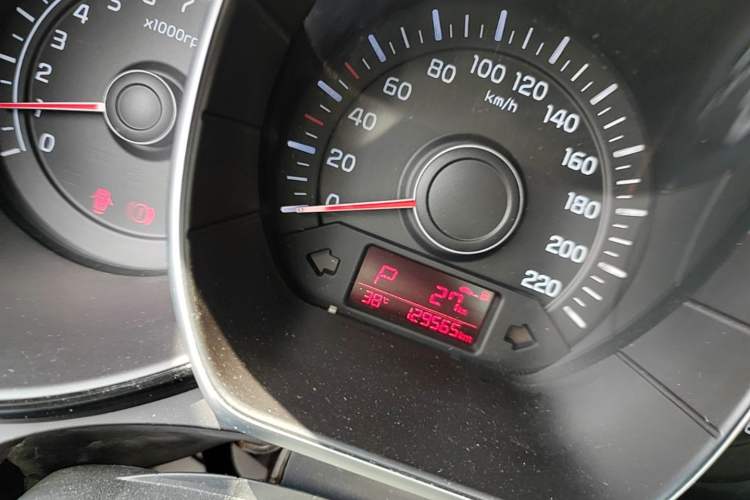 Used Kia K2 2015 Sedan 1.4L Automatic GLS Instrument Cluster