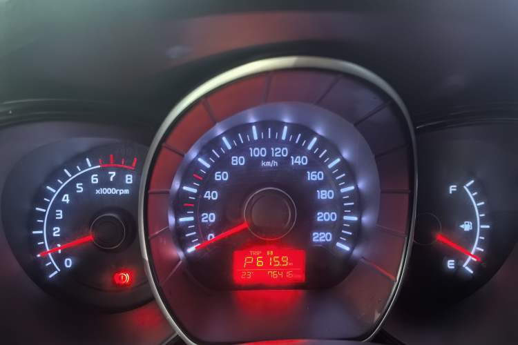 Used Kia K2 2015 Sedan 1.4L Automatic GLS Instrument Cluster