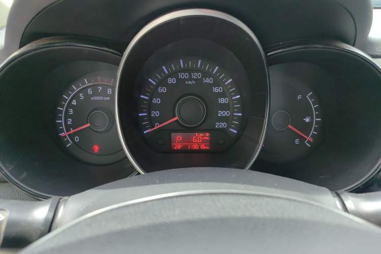 Used Kia K2 2015 Sedan 1.4L Automatic GLS Instrument Cluster