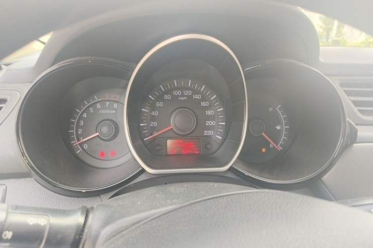 Used Kia K2 2015 Sedan 1.4L Automatic GLS Instrument Cluster