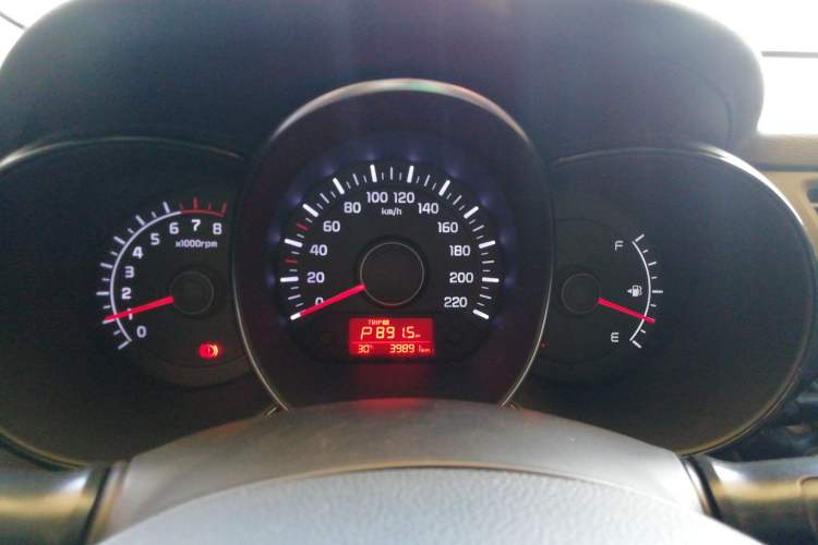 Used Kia K2 2015 Sedan 1.4L Automatic GLS Instrument Cluster