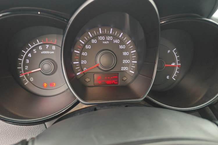 Used Kia K2 2015 Sedan 1.4L Automatic GLS Instrument Cluster