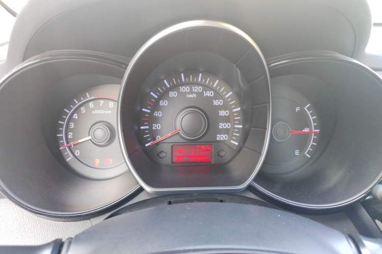 Used Kia K2 2015 Sedan 1.4L Automatic GLS Instrument Cluster