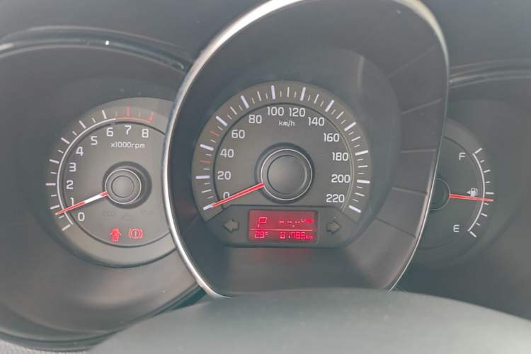 Used Kia K2 2015 Sedan 1.4L Automatic GLS Instrument Cluster