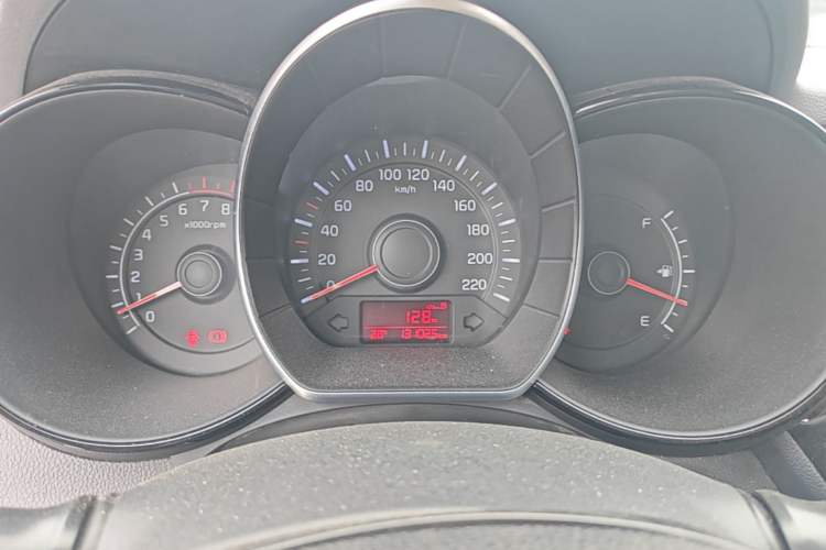 Used Kia K2 2015 Sedan 1.4L Manual Transmission GL Instrument Cluster