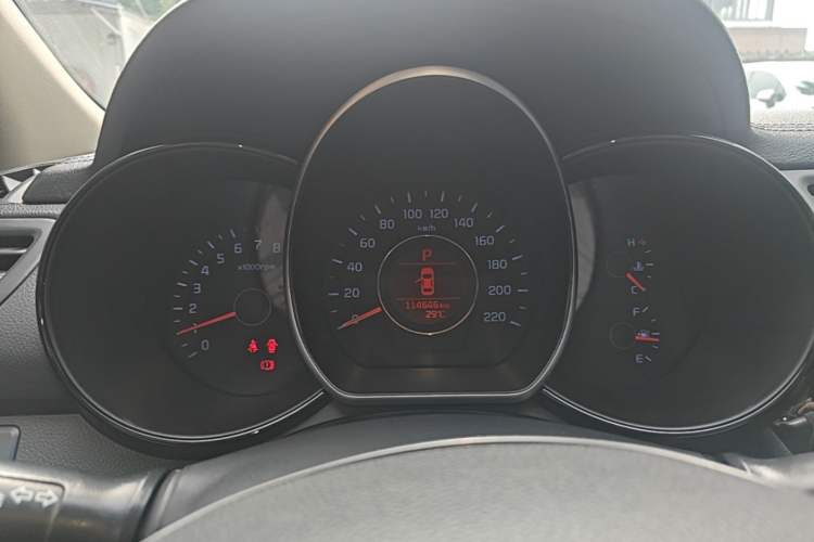 Used Kia K2 2015 Sedan 1.6L Automatic Transmission Premium Instrument Cluster