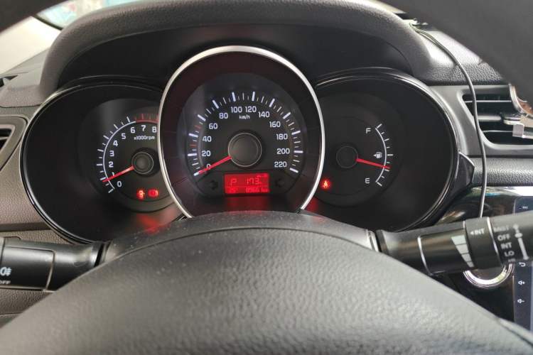 Used Kia K2  Instrument Cluster