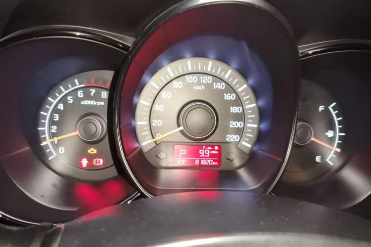 Used Kia K2 2015 Hatchback 1.4L AT GLS Cool Edition Instrument Cluster