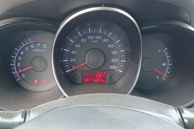 Used Kia K2 2015 Sedan 1.4L Manual Transmission GL Instrument Cluster