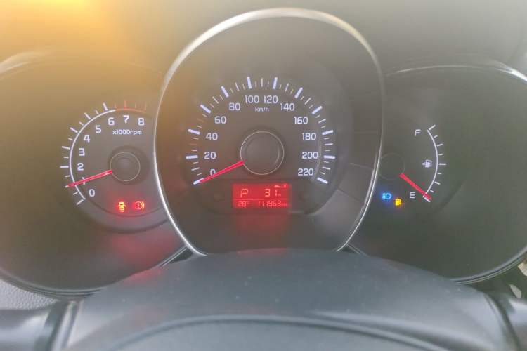 Used Kia K2 2015 Sedan 1.4L Automatic GLS Instrument Cluster