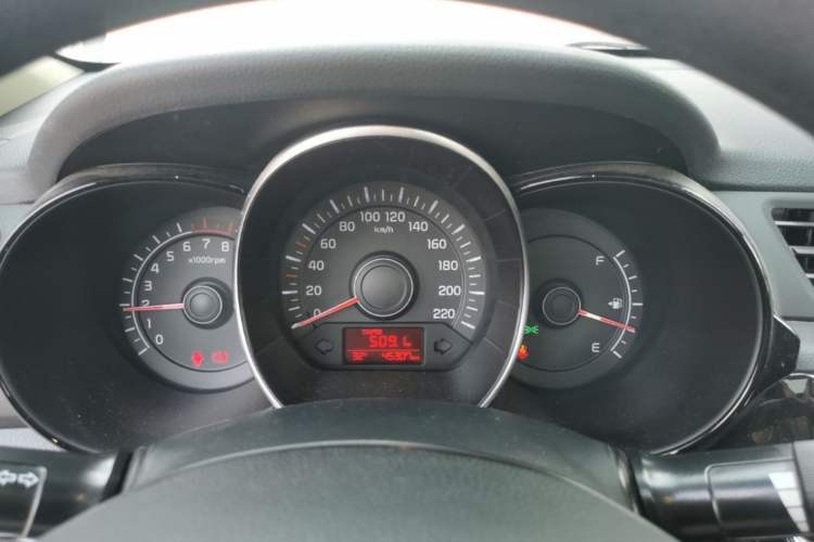 Used Kia K2 2015 Sedan 1.4L MT TOP Instrument Cluster