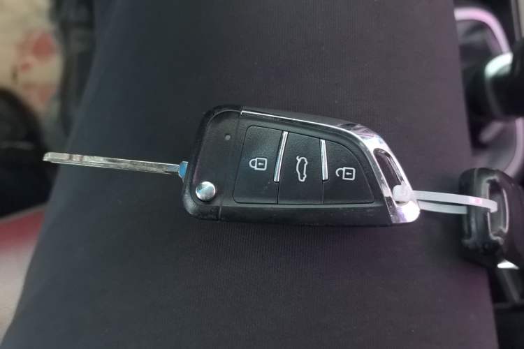 Used Kia K2 2015 Hatchback 1.4L MT GLS Cool Edition Interior 1