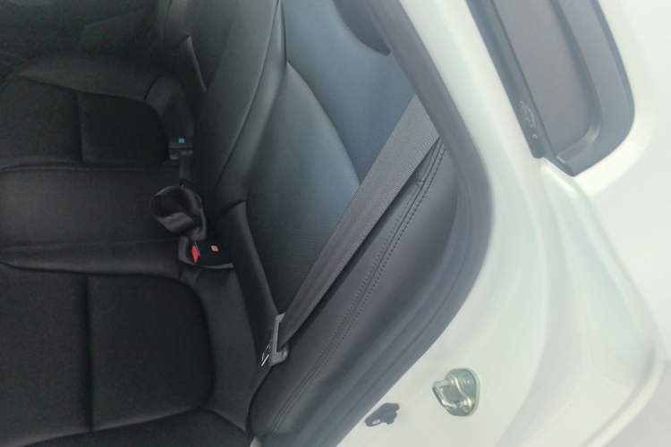 Used Kia K2 2015 Sedan 1.4L Automatic GLS Interior 1