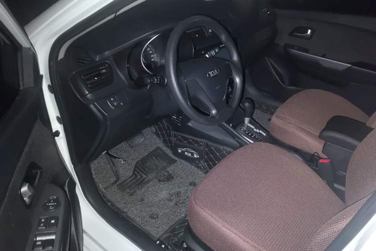 Used Kia K2 2015 Sedan 1.4L Automatic GLS Interior 1