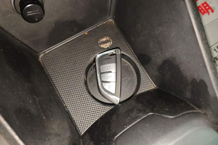Used Kia K2 2015 Sedan 1.4L Automatic GLS Interior 1