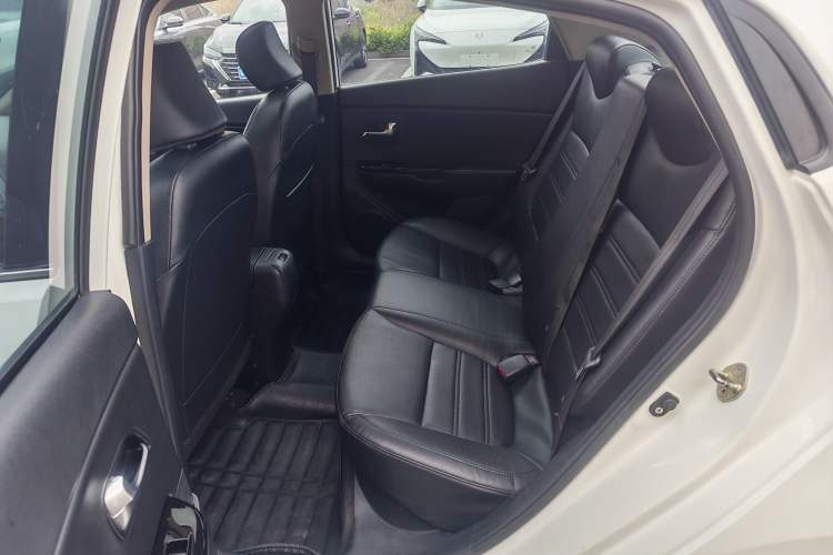 Used Kia K2 2015 Sedan 1.6L Automatic Transmission Premium Interior 2
